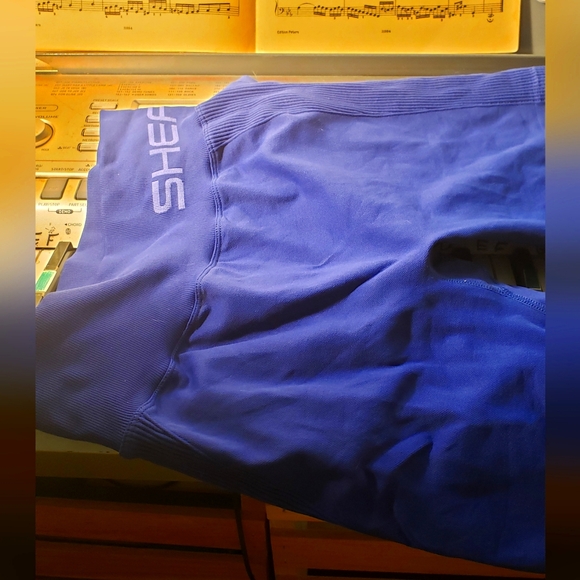 Shefit butt shorts😁 - Picture 1 of 4